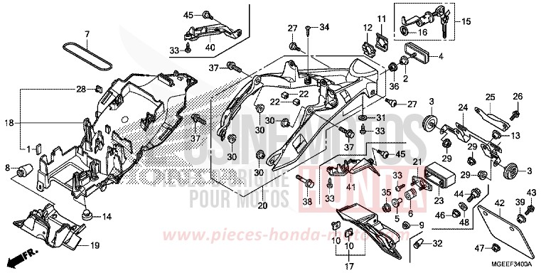 GARDE-BOUE ARRIERE de VFR1200F DCT PEARL GLARE WHITE (NHB53) 2015